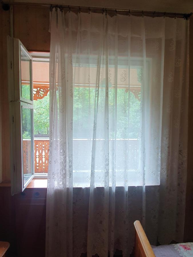 Guest House Raisa 迪利然 外观 照片