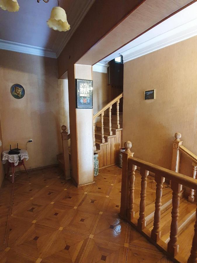 Guest House Raisa 迪利然 外观 照片