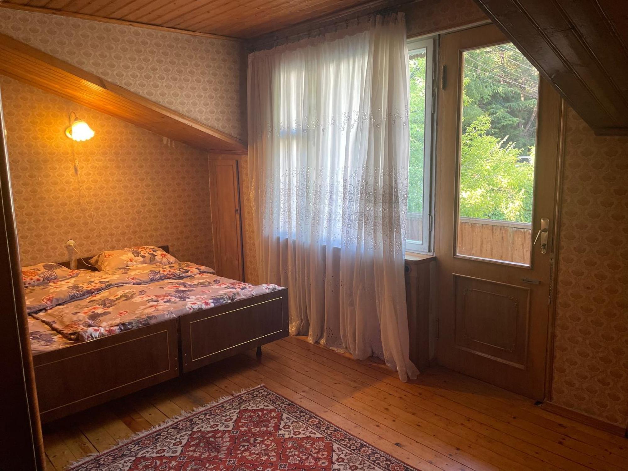 Guest House Raisa 迪利然 外观 照片