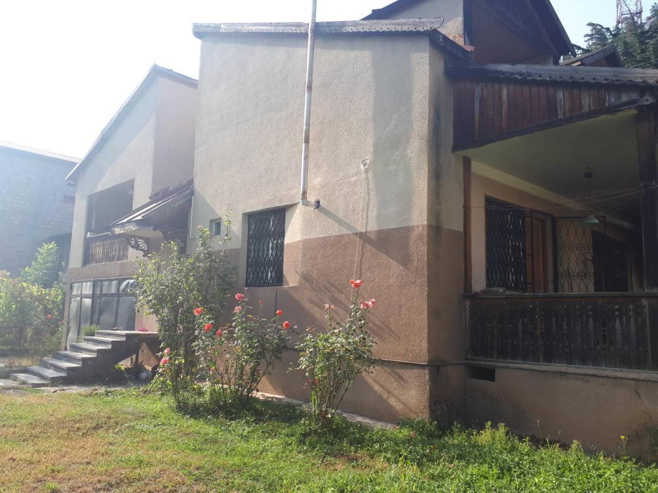Guest House Raisa 迪利然 外观 照片